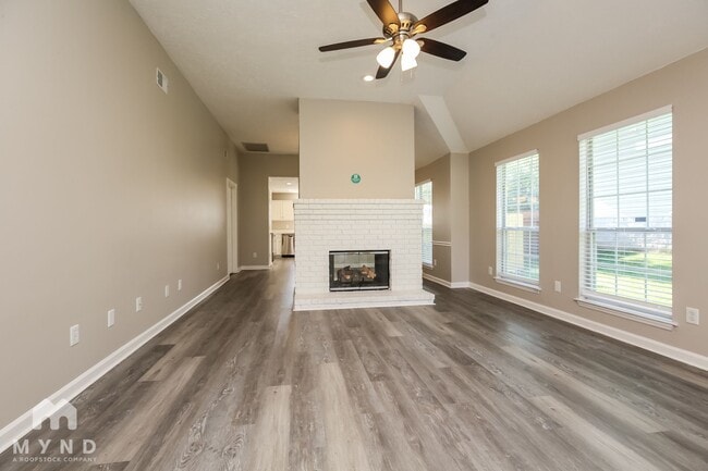 Building Photo - 308 Pine Ridge Ln