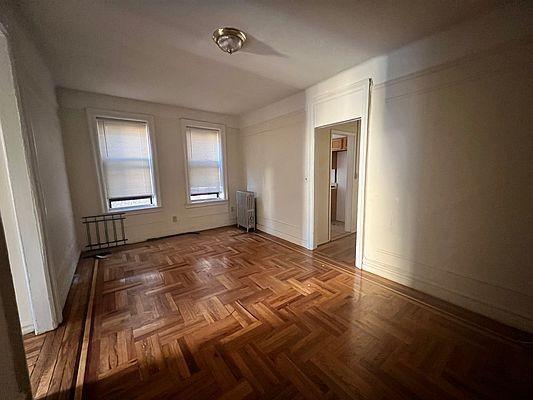 Foto del edificio - 1 bedroom in BRONX NY 10465