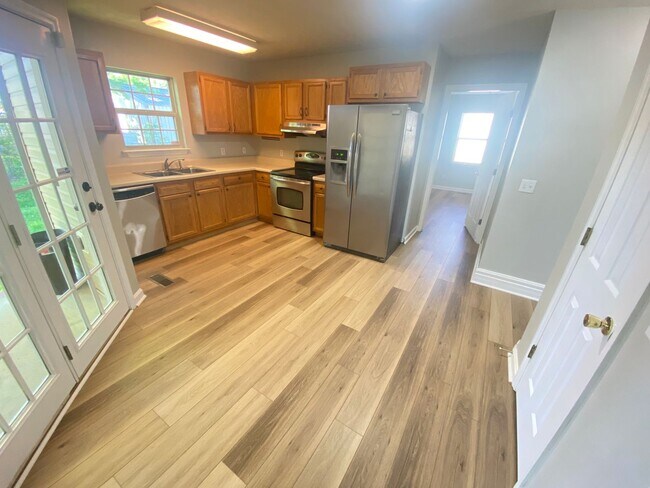 Foto del edificio - 214 Stroud Dr