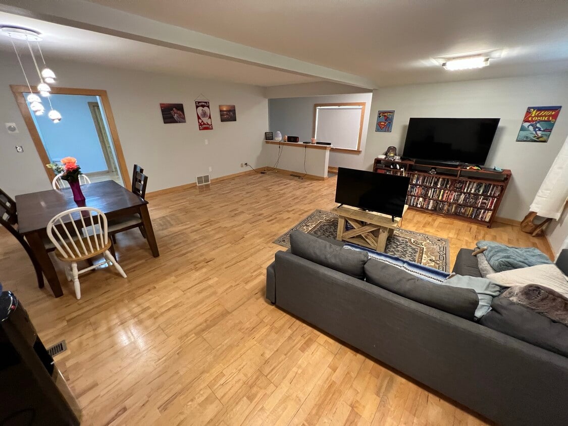 1590 Long Lake Blvd, Long Lake, MN 55356 House Rental in Long Lake