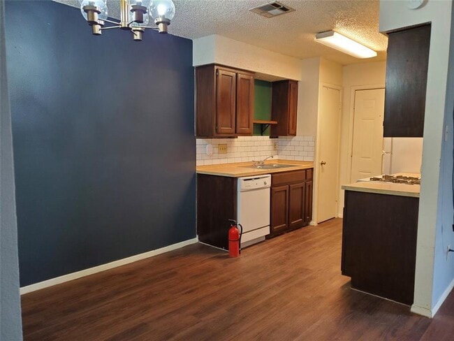 Building Photo - 12803 Tomanet Trail