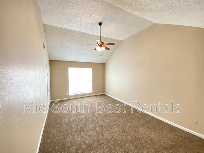 Building Photo - 5526 Ginners Dr