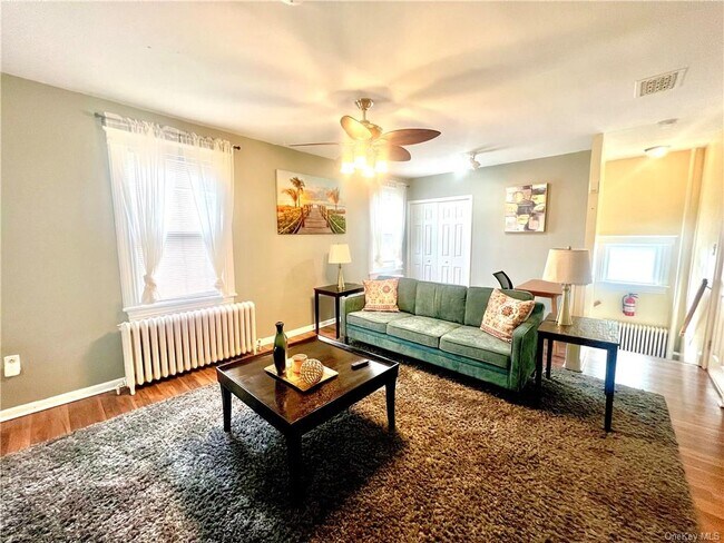 Foto del edificio - 15 California Ave