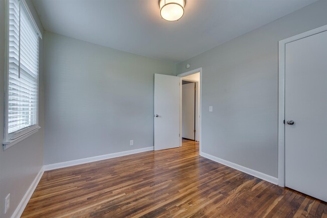 Foto del edificio - AVAILABLE FEBRUARY 9TH. RENOVATED 3 BEDROO...