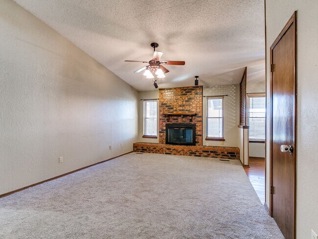 Foto del edificio - 764 Okie Ridge Rd