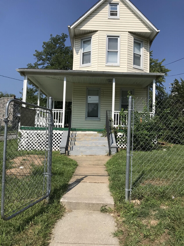 Photo - 5324 Ready Ave-C-Private bath 2nd floor Available $800