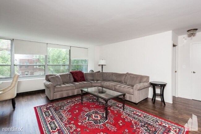 Building Photo - 3540 N Lake Shore Dr