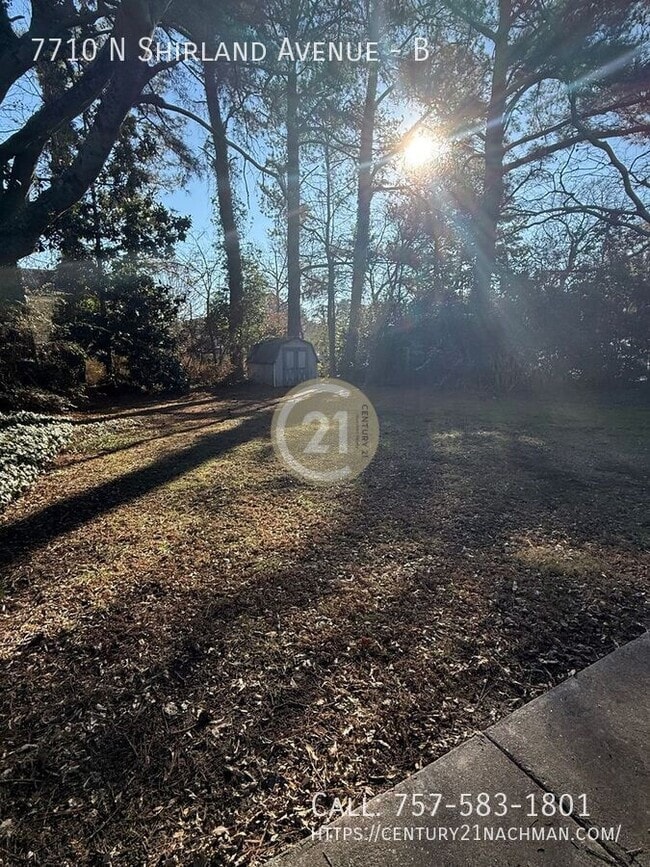 Foto del edificio - 7710 N Shirland Ave