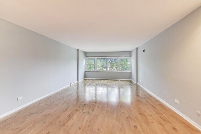 Foto del edificio - 4257 Oakton St