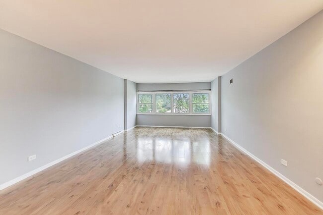 Building Photo - 4257 Oakton St