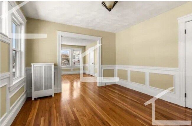 Foto del edificio - Sunny Spacious 2 bedroom