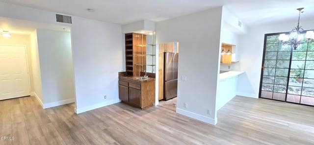 Foto del edificio - 235 S Holliston Ave