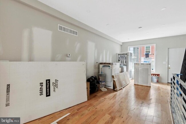 Building Photo - 1713 W Seybert St