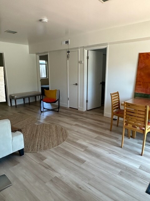 Family room - 80 Beach Way