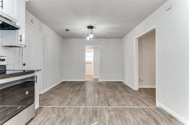 Building Photo - 408 W Avenue F