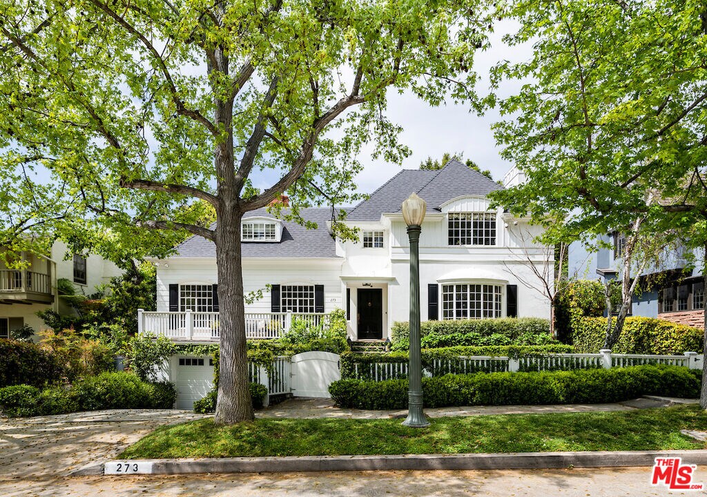 Foto principal - 273 S Glenroy Ave