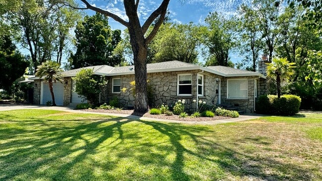 NEWLY RENOVATED 3 BED, 3 BATH ONE STORY HO... - NEWLY RENOVATED 3 BED, 3 BATH ONE STORY HO... House