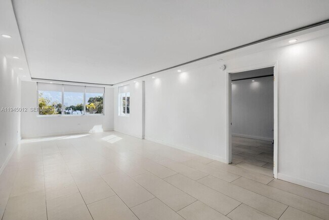 Foto del edificio - 441 NE 195th St