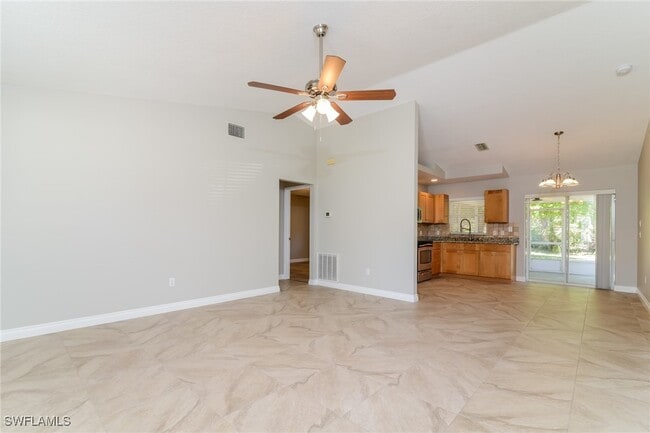 Foto del edificio - 2780 W Price Blvd