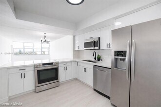 Building Photo - 1351 NE Miami Gardens Dr