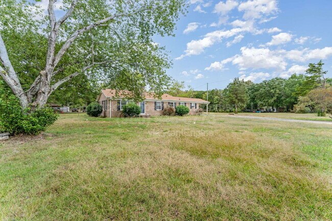 Foto del edificio - 14013 Eastfield Rd