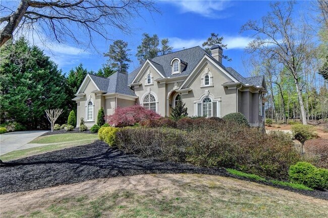 Building Photo - 6745 Laurel Oak Dr