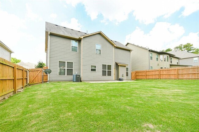 Building Photo - 403 Devon Brook Ct NE
