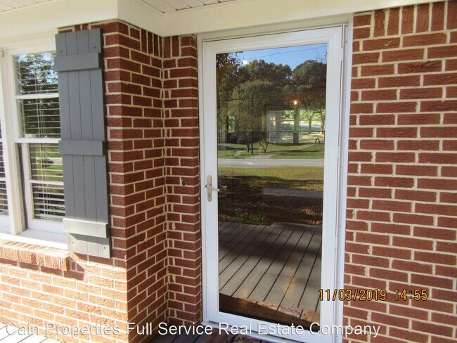 Foto del edificio - 3 br, 2 bath House - 694 Buford Highway