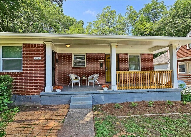 Foto del edificio - 1329 Clermont Ave
