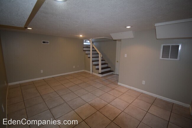 Foto del edificio - 5 br, 2 bath House - 416 Gibson Ave
