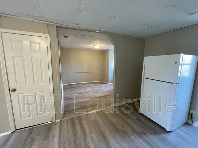 Foto del edificio - 4116 W Broadway