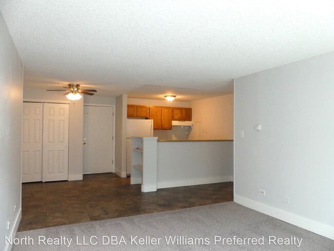 Building Photo - 3 br, 1 bath Condo - 707 W. 96th Ave. #18