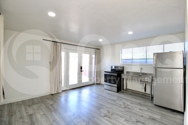 Foto del edificio - 2139 W Clarendon Ave