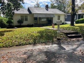 Building Photo - 520 Belcher Dr