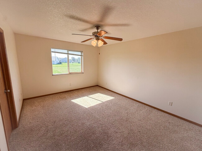 Building Photo - 13595 42nd Ave