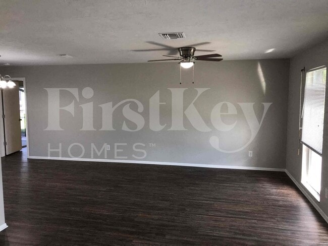 Foto del edificio - 3922 SE 2nd Ave