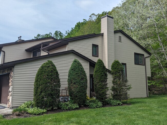 Foto del edificio - 266 Heritage Ln