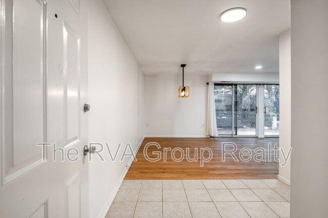 Foto del edificio - 8420 O'Bannon Ct