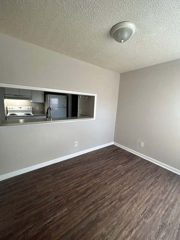 Building Photo - 4533 Sharon Chase Dr