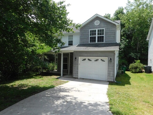 Foto del edificio - 3 bedroom 2.5 bath single family home