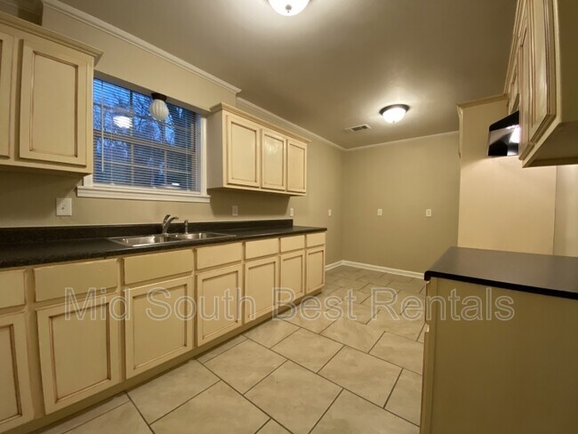 Foto del edificio - 3052 James Rd