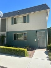 Building Photo - 109 Greenbriar Townhouse Way