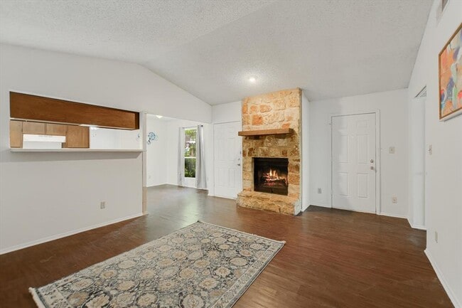 Building Photo - 1218 Tartan Ln
