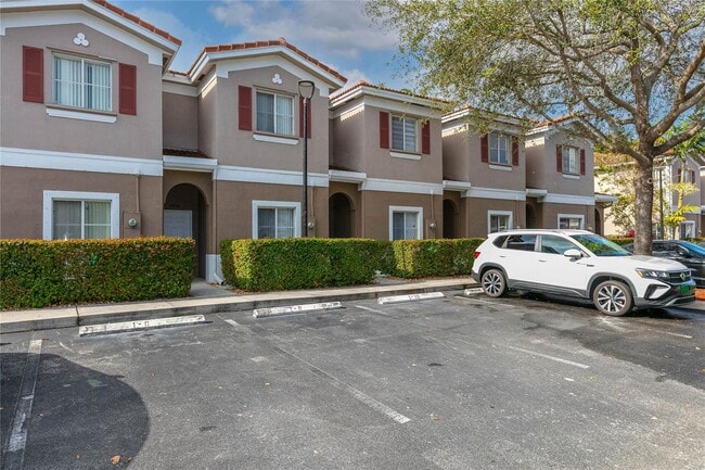 Foto del edificio - 4408 Woodland Cir