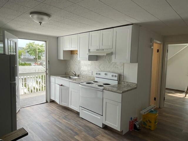 Building Photo - 3606 Bayshore Ave