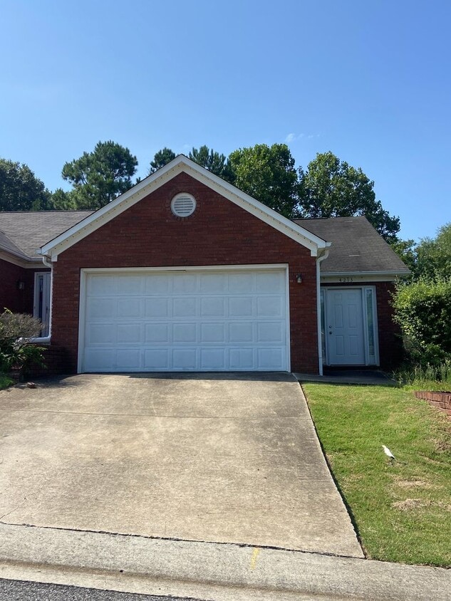 Foto principal - New For Rent in Grayson Valley!