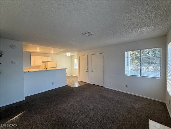 Foto del edificio - 1856 Nebula Dr