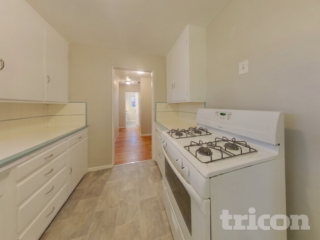 Building Photo - 342 Camellia Way