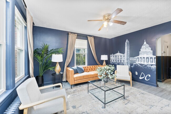 Foto de la sala de estar - 1629 Fairlawn Ave SE