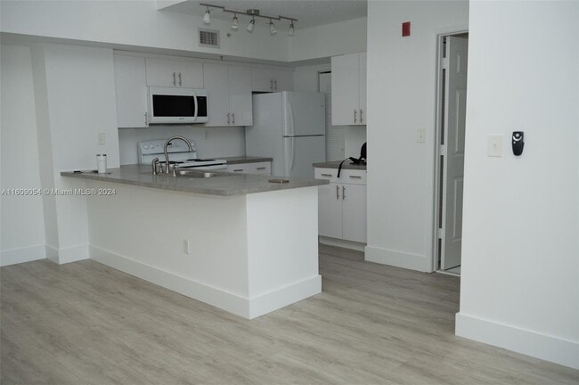 Building Photo - 2600 S University Dr